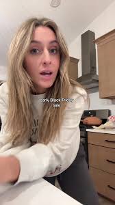 Buy 1 item get 10% off buy 2 get 15% off buy 3+ get 20% off! 🖤  #blackfriday #blackfridaysale #shopsmall