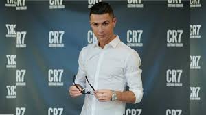 Silvia corzo es una reconocida comunicadora en nuestro país, pues ha pasado por los medios más importantes. Cristiano Ronaldo Sorprendio Con Nuevo Look Sin Un Pelo