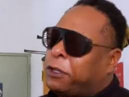 Lennox rompe en llanto al hablar de su divorcio