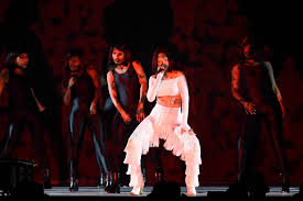 Image result for rihanna stage performance