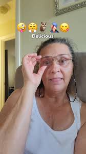 Anna Walz (@sakurafairy24)