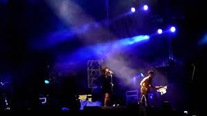 *ana moura convidada de palco, no encore da actuação de prince. Prince Ana Moura Vou Dar De Beber A Dor Youtube