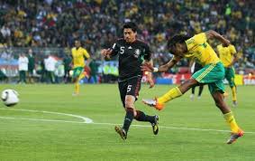 En el caso del equipo africano, tshabalala, quien anotó el tanto a favor de sudáfrica, fue el jugador más rápido de su equipo, mas no el más veloz del encuentro, que resultó ser gerardo torrado. Sudafrica Vs Mexico Primer Partido De La Copa Mundial Sudafrica 2010 Venelogia