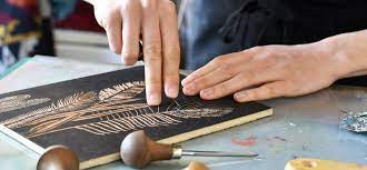 Dans l'atelier d'un graveur sur bois The French Makers