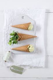 Frozen Mai Bowle Oder Auch Tanz In Den Mai Tinastausendschon Bowle Waldmeister Eis Eis Baby