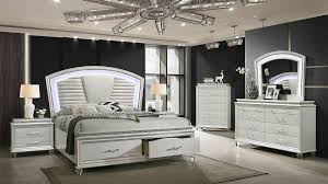 If you are looking for exclusive bedroom furniture in houston, you don't need to worry because there are countless bedding and home decor stores near you. 6s Divn097vyhm