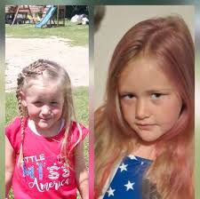 🌊 Get ready for an unforgettable experience at our 𝐀𝐋𝐋-𝐍𝐄𝐖 Cabanas,  making their debut this weekend! Be among the first to indulge in service,  relaxation, shade and privacy like never before -