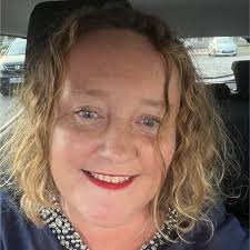 Tina Benson's Instagram, Twitter & Facebook