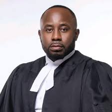 Finally, I had the rare opportunity of bumping into one of my favourite  Zambian musicians and role model last week. Such a humble guy. We had a  heart to heart almost one