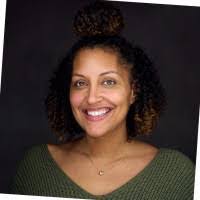 Shayna Reeves's Instagram, Twitter & Facebook