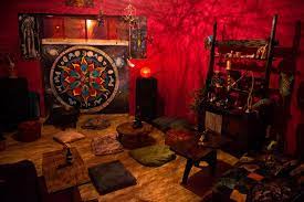 Pisicile pot elimina energia negativă din corp. Cafeneaua Cu Pisici Eastcomfort Bucharest Apartments Cazare Bucuresti Blog