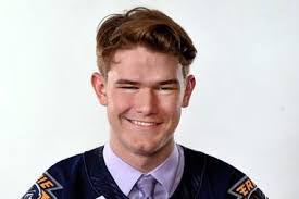 Hayden Fowler's Instagram, Twitter & Facebook