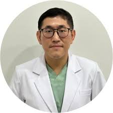 dr. Evan Regar, Sp.M