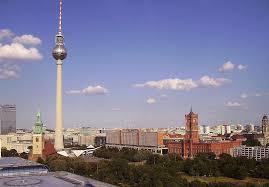 Ich bin auf der suche nach einer 1 zimmer wohnung mit anmeldung und einem unbefristeten vertrag. Rekommunalisierung Berlin Kauft Tausende Wohnungen Zuruck Immobilien Haufe