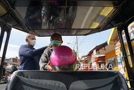 Wali kota surabaya eri cahyadi mengatakan, se bernomor 443/6912/436.8.4/2021 tentang pemberlakuan pembatasan kegiatan masyarakat (ppkm) mikro berlaku mulai 22 juni 2021 sampai 5 juli 2021. Ppkm Mikro Per I Juni Untuk Cegah Puncak Penyebaran Covid 19 Republika Online