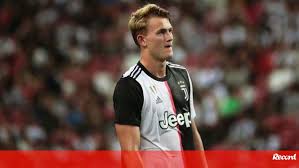 Van de ligt allicht dierenspeciaalzaken krijgen dagelijks de meest uiteenlopende vragen over opvoeding, verzorging en gezondheid van deze dieren. De Ligt I Don T Like The Designer And At Juventus They Laugh The Way I Dress Juventus