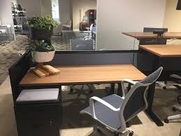 Used Office Furniture And Used Cubicles Global Cubicles With Sit To Stand Desks At Furniturefinders Sit To Stand Used Office Furniture Used Cubicles