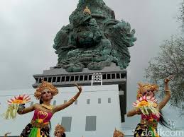 Jul 13, 2021 · tari sekapur sirih adalah tarian selamat datang untuk tamu besar di jambi, kepulauan riau, dan provinsi riau. 7 Bahasa Bali Sehari Hari Yang Perlu Kamu Tahu