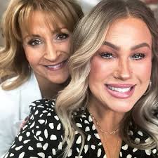 Have you met my amazing team? Let me introduce them ❤️🔥💯 without them I  don't even know 🥹🥲 #dreamteam @renee_young_1977 @jess.daydreams  @_evevargas @dyoung_pro Come visit us, you will fall in love with