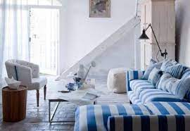 Arredare Casa In Stile Marinaro Arredamento Casa Divano A Righe Arredamento