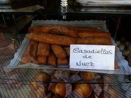 Recette De Casadielles Chaussons Frits Fourres Aux Noix Et Noisettes Des Beignets De Mardi Gras Carnaval Paques Recette Beignets Frits Beignet Mardi Gras