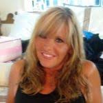 Beth Drayer's Instagram, Twitter & Facebook