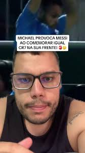 Michael provoca Messi com imitação de CR7