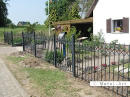 Zaun Aus Polen Gunstige Zaunanlagen In Berlin Metal Art Ihr Zaunanbieter Zaun Gartentore Zaune Aus Polen