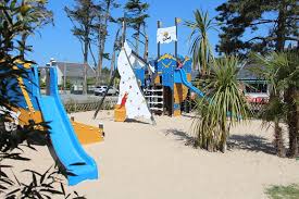 Entertainment activities are organised by the staff. Camping Longchamp Saint Lunaire Tourisme Bretagne