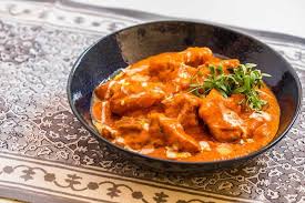 Le poulet tikka massala se présente en brochette piqué de poulet mariné (quelques heures) dans une sauce au yaourt et un mélange d'épices indiennes (masala) puis cuit au four. Poulet Tikka Massala Au Thermomix Je Vous Propose Le Poulet Tikka Massala Une Recette Savoureuse Et F Chicken Tikka Masala Recipes Masala Recipe Chicken Tikka