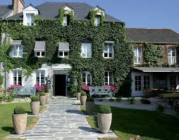 Lierre Et Pierre Facade Maison Maison Style Decoration Exterieur