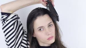 To make the base look pretty, cover the bungee elastic with some hair for a perfect finish. 3 Ways To Make A High Ponytail Wikihow
