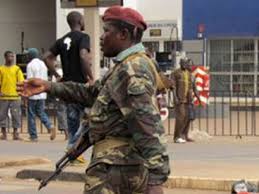 Les coups de feu nourris, entendus dimanche matin dans la capitale guinéenne conakry, seraient une tentative de coup d' . Coup D Etat En Guinee Bissau