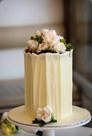 Lovely Cake I Think Maybe It S Long White Chocolate Strips Going Up The Sides Mirassoudinner Beautiful Cakes Cake Gorgeous Cakes