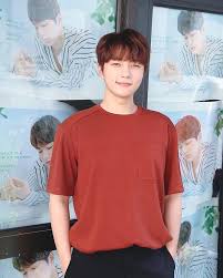 Myungsoo エル 명수 Kim Pacar Pria Korea