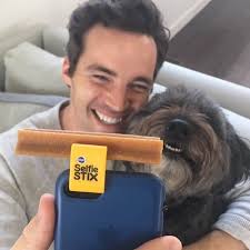 Caution: The new Pedigree US DENTASTIX SelfieSTIX clip may cause your dog  to become irrationally fond of taking selfies. Just look at Mochi here,  looking right at the camera. Plus, the eye-catching