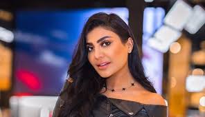 امل العوضي بنفس فستان ياسمين صبري وسهير القيسي وترد انا لبسته قبل الكل. ÙÙŠØ¯ÙŠÙˆ Ø§Ù„ÙƒÙˆÙŠØªÙŠØ© Ø£Ù…Ù„ Ø§Ù„Ø¹ÙˆØ¶ÙŠ ØªØ±Ø¯ Ø¹Ù„Ù‰ Ù…Ù†ØªÙ‚Ø¯ÙŠ Ø¸Ù‡ÙˆØ±Ù‡Ø§ Ø§Ù„Ø£Ø®ÙŠØ± Ù…Ø¬Ù„Ø© Ø§Ù„Ø¬ÙˆÙ‡Ø±Ø©