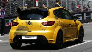 While the previous clio 2 rs was not very appreciated for its looks, renault made sure to give back its personality with the clio 3 rs. Renault Clio R S 16 Knallbuchse Mit 273 Ps Kommt Nicht Auto Motor Und Sport