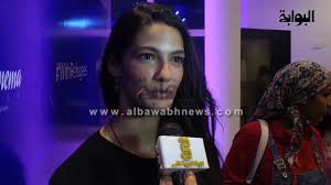 تشارك لقاء الخميسي في المسلسل بإطلالة خاصة من خلال شخصية لها دور محوري في تغيّر مسار الأحداث، علماً بأنها وافقت على الدور لإعجابها بالشخصية وثقتها في التعاون مع المخرج عمرو عرفة وأظهرت حماسة شديدة للعمل. ØªØ§Ø±Ø§ Ø¹Ù…Ø§Ø¯ Ù…Ø¨Ø³ÙˆØ·Ø© Ø¨Ù†Ø¬Ø§Ø­ Ù„Ù…Ø¹ÙŠ Ø§Ù„Ù‚Ø· Youtube