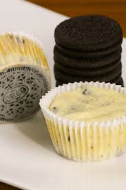 Butter, cream cheese, vanilla pudding mix, whipped topping, oreo® cookies and 1 more. Mini Oreo Cheesecake Cupcakes Tipbuzz