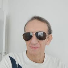 Queremos celebrar y homenajear a un gran hombre, al señor Ralph Hemphill,  quien fue un pionero e impulsor de la enseñanza por correspondencia. En el  año de 1920 Mr. Ralph Hemphill fundó