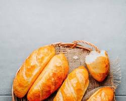 Vietnamese baguette making process的圖片