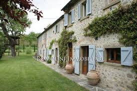 Trova il tuo immobile nel comune di campagna con agestacase.it! Anghiari Toscana Vendita Antico Mulino Casale Di Pregio Casa Di Campagna Francese Case In Stile Francese Case In Pietra
