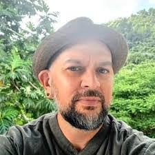 Autumn Tomlin's Instagram, Twitter & Facebook