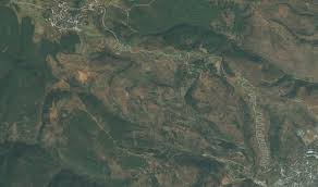 Harta interactivă permite afişarea rutelor dintre două străzi, distanţa dintre ele, timpul de mers. Video Unicul Drum Cu 68 De Curbe Pe O DistanÅ£Äƒ De 6 3 Kilometri Cum Este VÄƒzut Prin Satelit