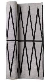 Find many great new & used options and get the best deals for bloomingville teppich wolke natur at the best online prices at ebay! Bloomingville Teppich Bedruckt Grau Schwarz L120 Cm Timeless Design