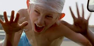 Anne Condé (@annemaiconde)