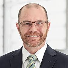 Les Mcdaniel's Instagram, Twitter & Facebook