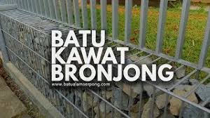 Pagar besi diatas merupakan contoh pagar besi minimalis yang dikombinasikan dengan batu sehingga terlihat semakin gagah dan elegan. Pagar Dinding Kawat Bronjong Batu Alam Youtube
