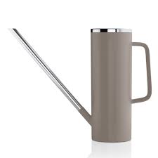 Eben alles was auf den bildern zu sehen ist.n. Giesskanne Taupe Limbo Blomus Onlineshop